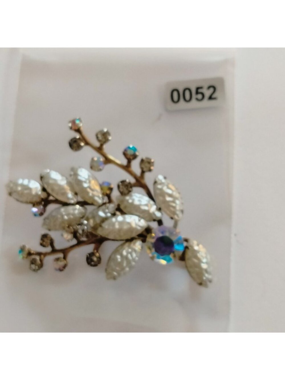 Aurora Borealis Brooch Rhinestone Crystals Elegant Vtg Statement Wedding Floral - Picture 9 of 10